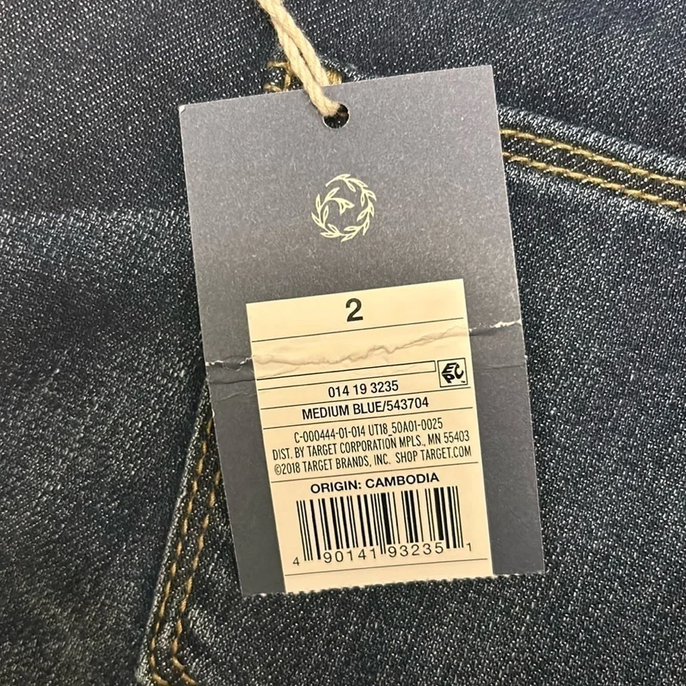 NWT Universal Thread Shorts - Picture 12 of 15
